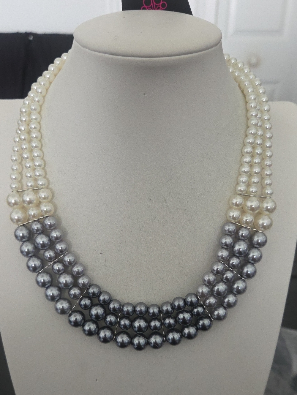 Paparazzi Lady In Waiting Silver Necklace NWT